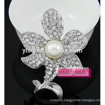 fashion fresh lovely crystal flower brooch